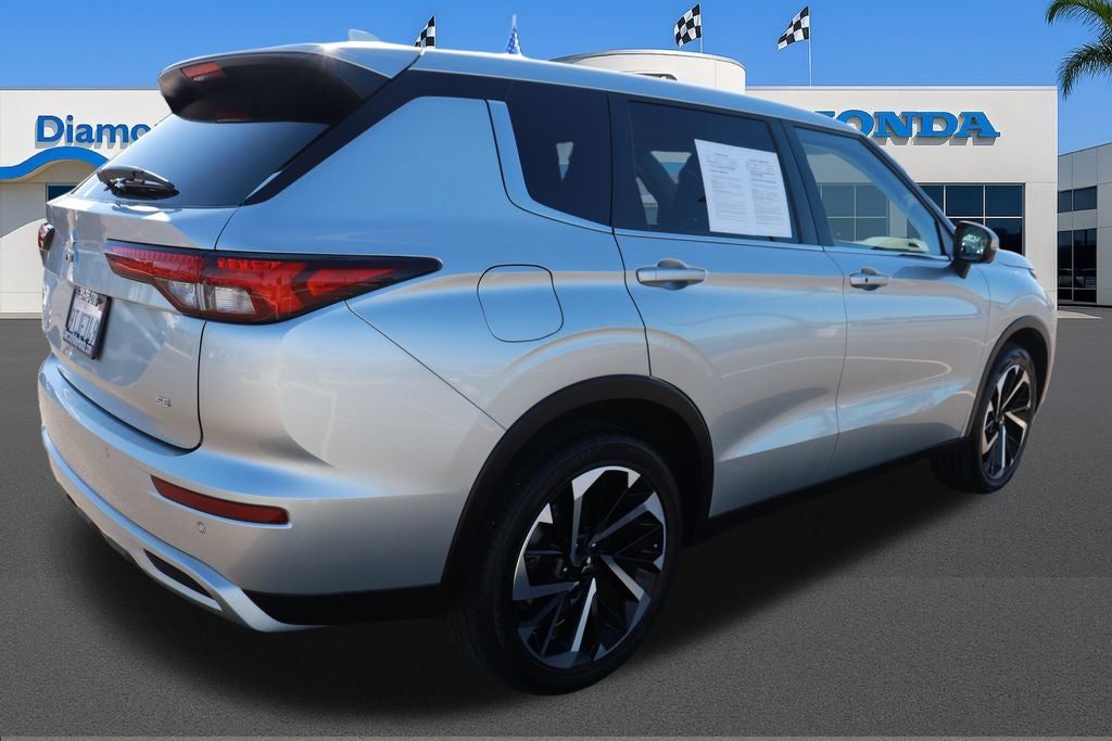 2024 Mitsubishi Outlander SE