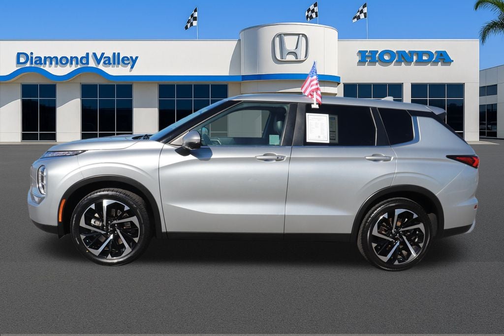 2024 Mitsubishi Outlander SE