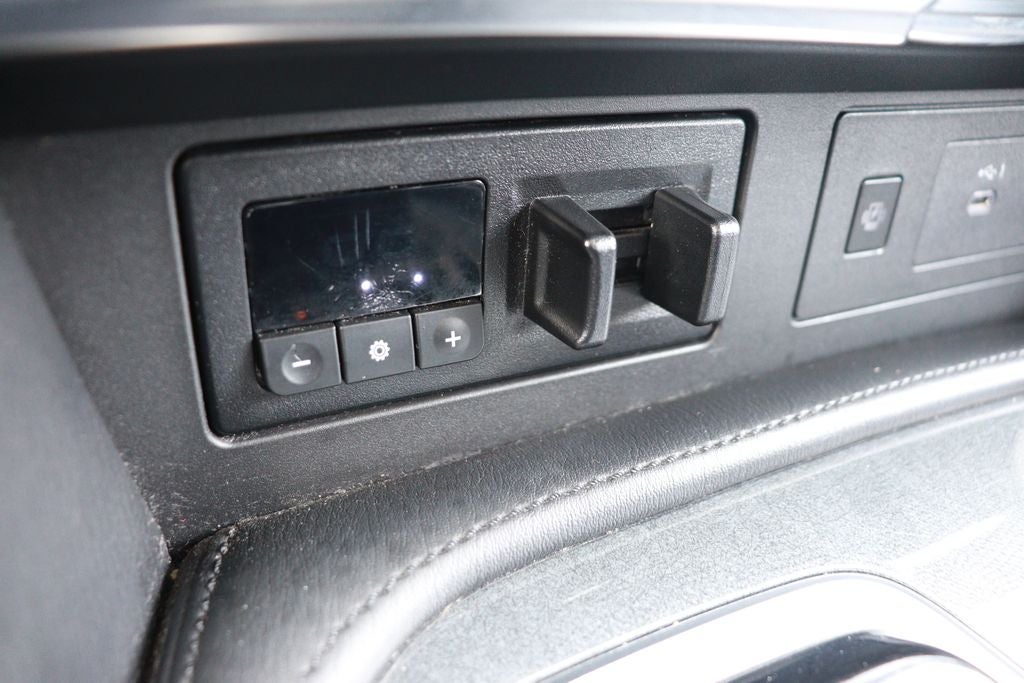 2024 Nissan Armada SV