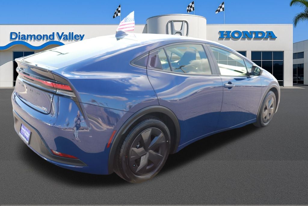 2025 Toyota Prius LE