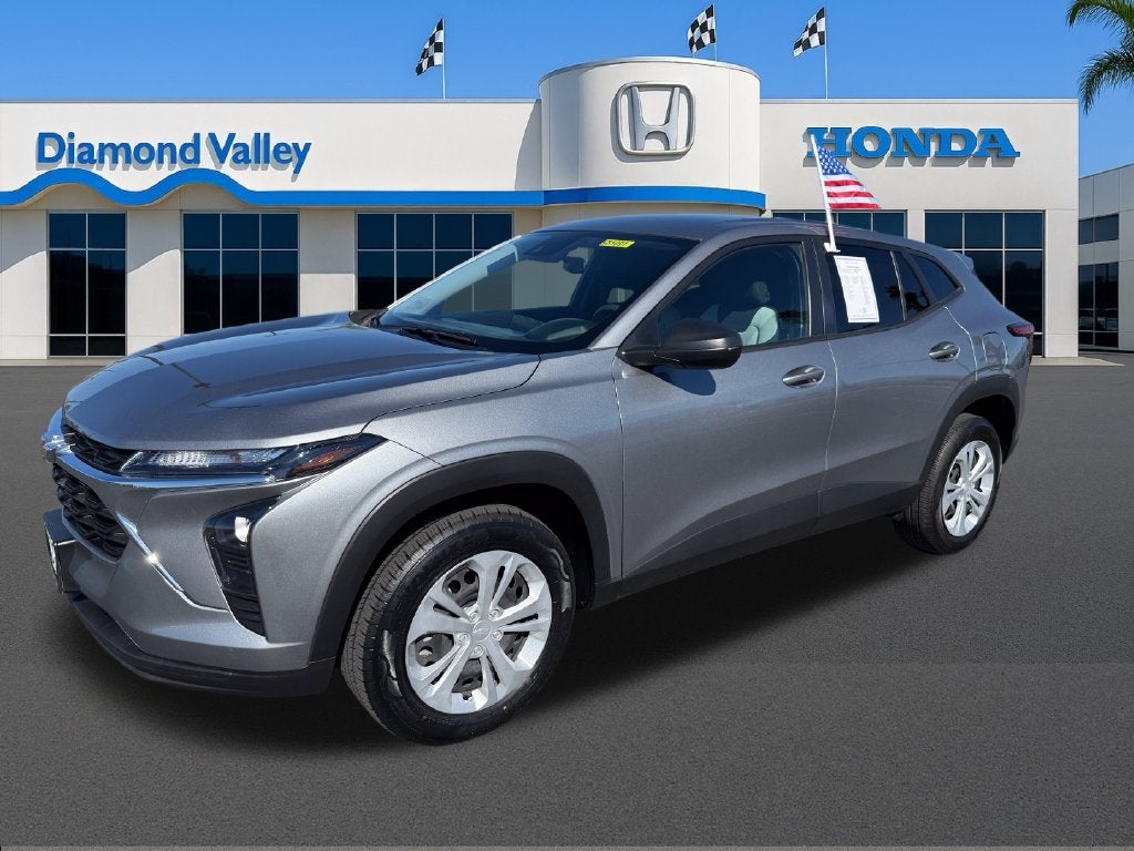 2025 Chevrolet Trax LS