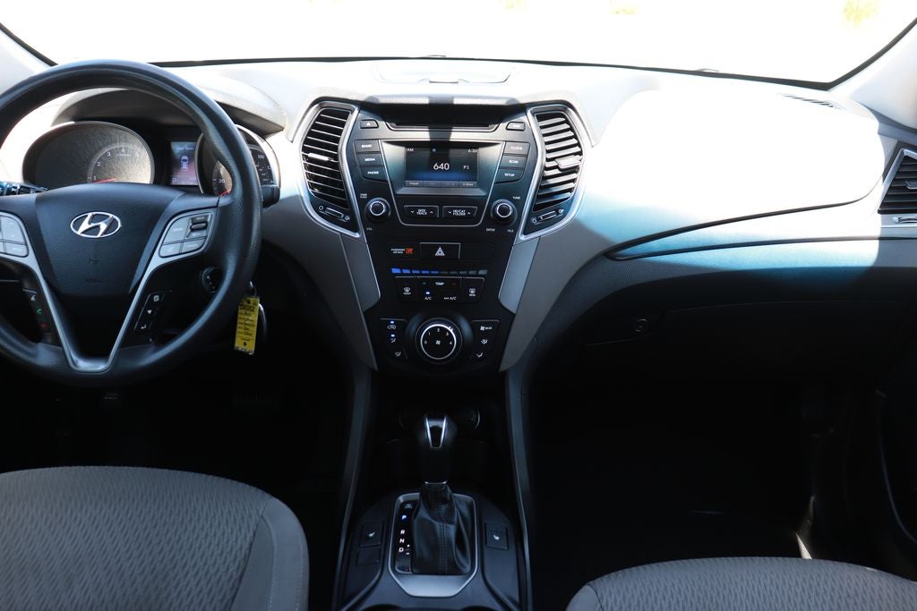 2016 Hyundai Santa Fe SE