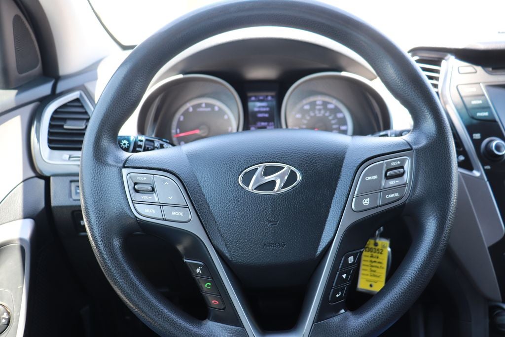2016 Hyundai Santa Fe SE