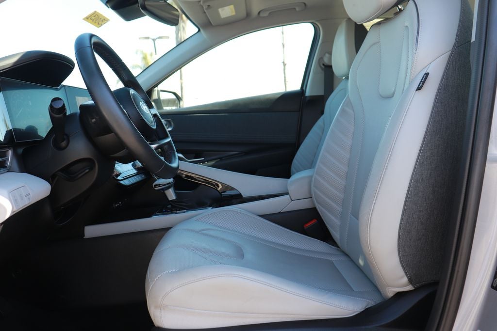 2025 Hyundai Elantra Hybrid Limited
