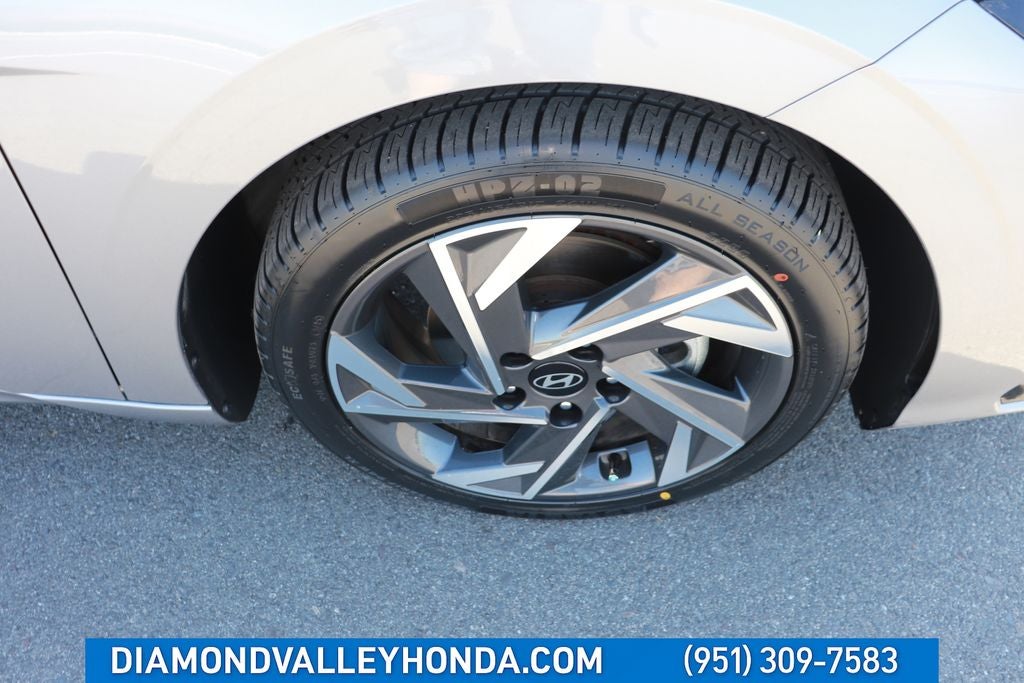 2025 Hyundai Elantra Hybrid Limited