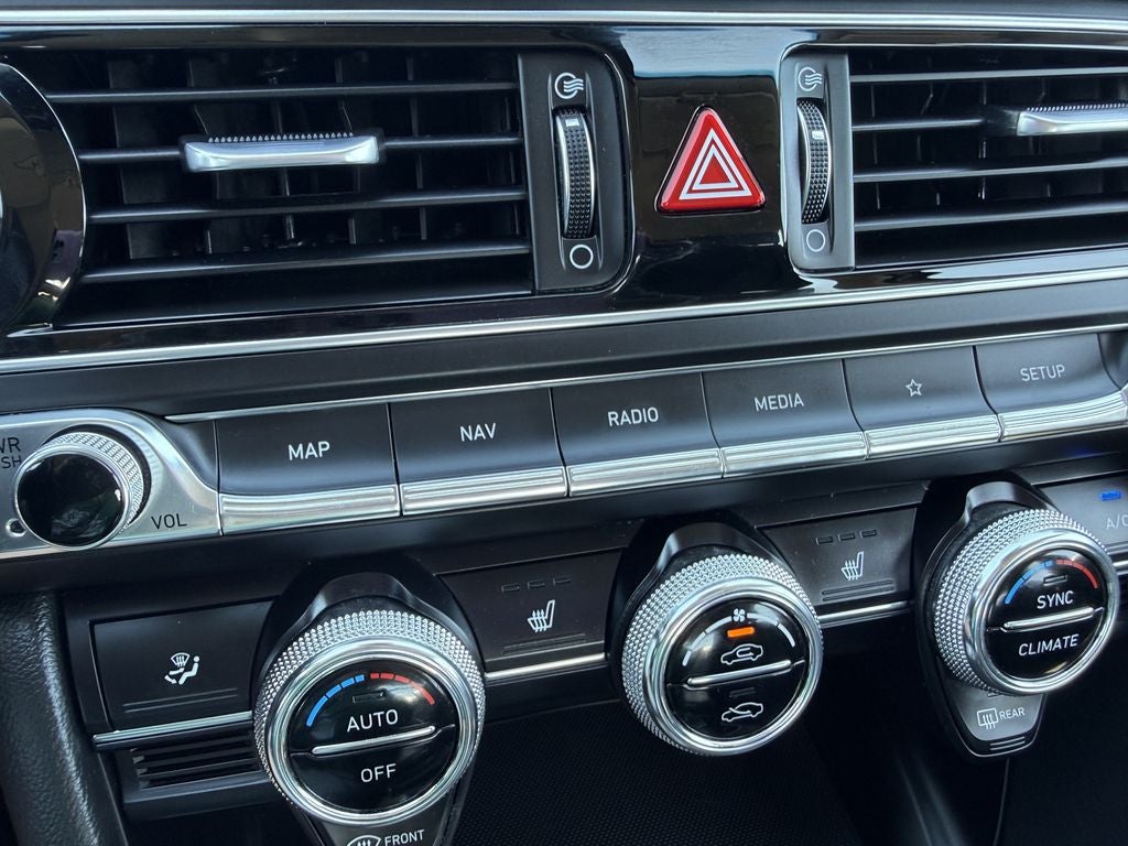 2023 Genesis G70 2.0T