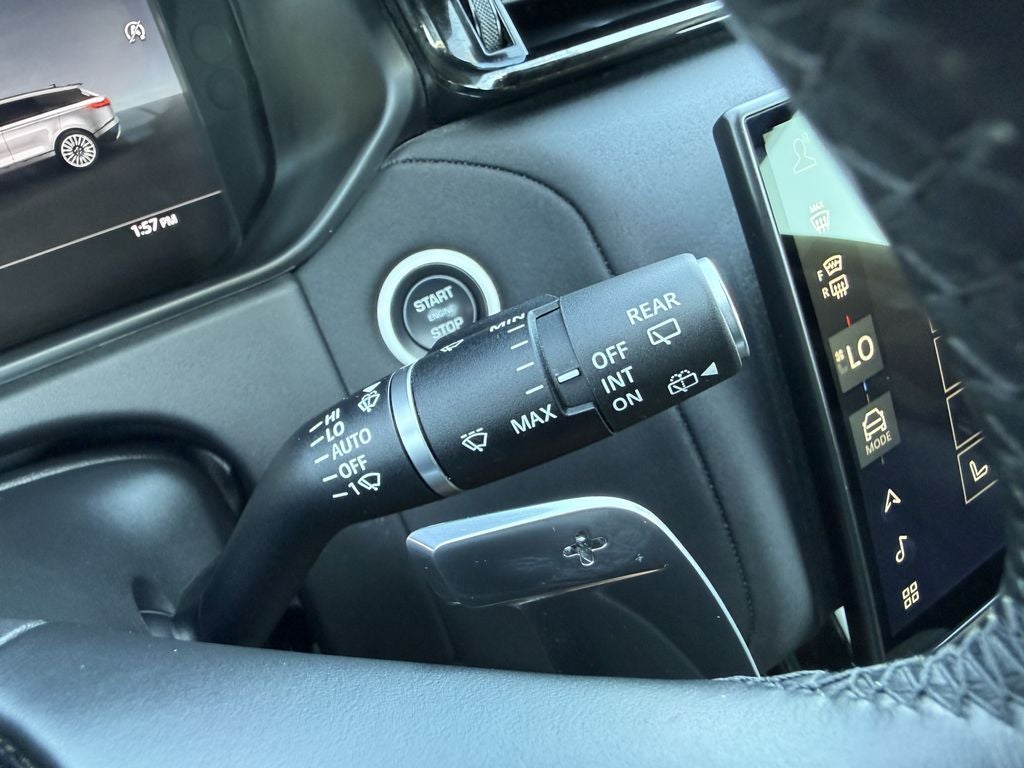 2025 Land Rover Range Rover Velar P250 Dynamic SE