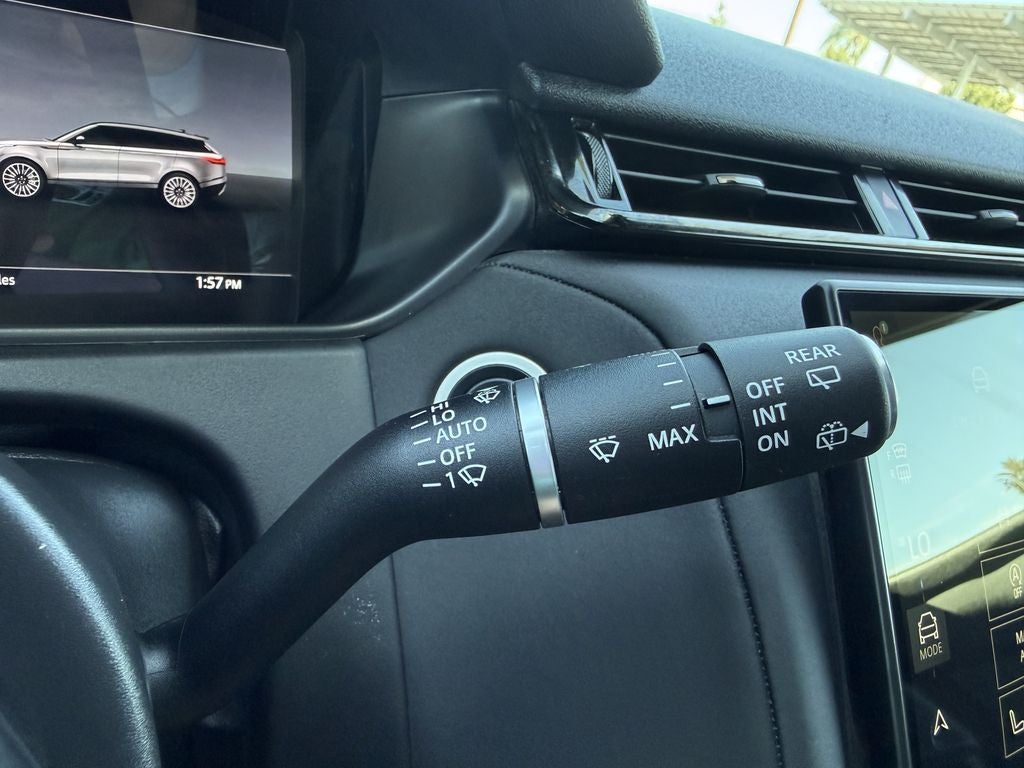 2025 Land Rover Range Rover Velar P250 Dynamic SE