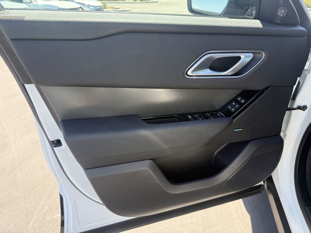 2025 Land Rover Range Rover Velar P250 Dynamic SE