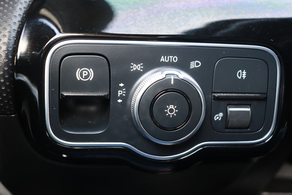 2021 Mercedes-Benz A-Class A 220