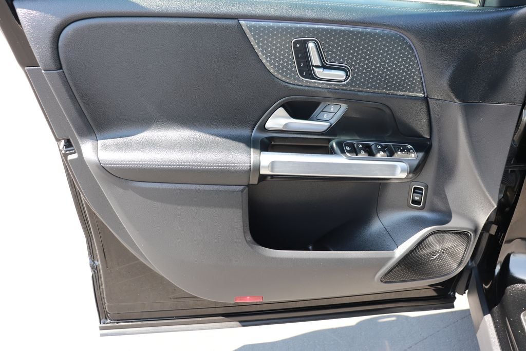 2024 Mercedes-Benz EQB 250+ Base