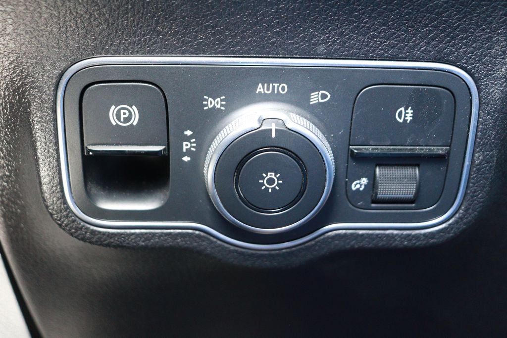 2023 Mercedes-Benz EQB 250+ Base