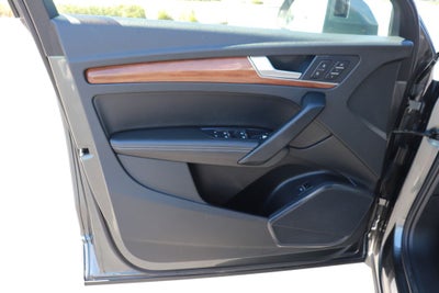 2022 Audi Q5 45 S line Premium quattro