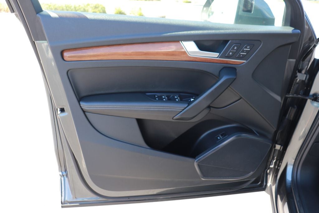 2022 Audi Q5 45 S line Premium quattro