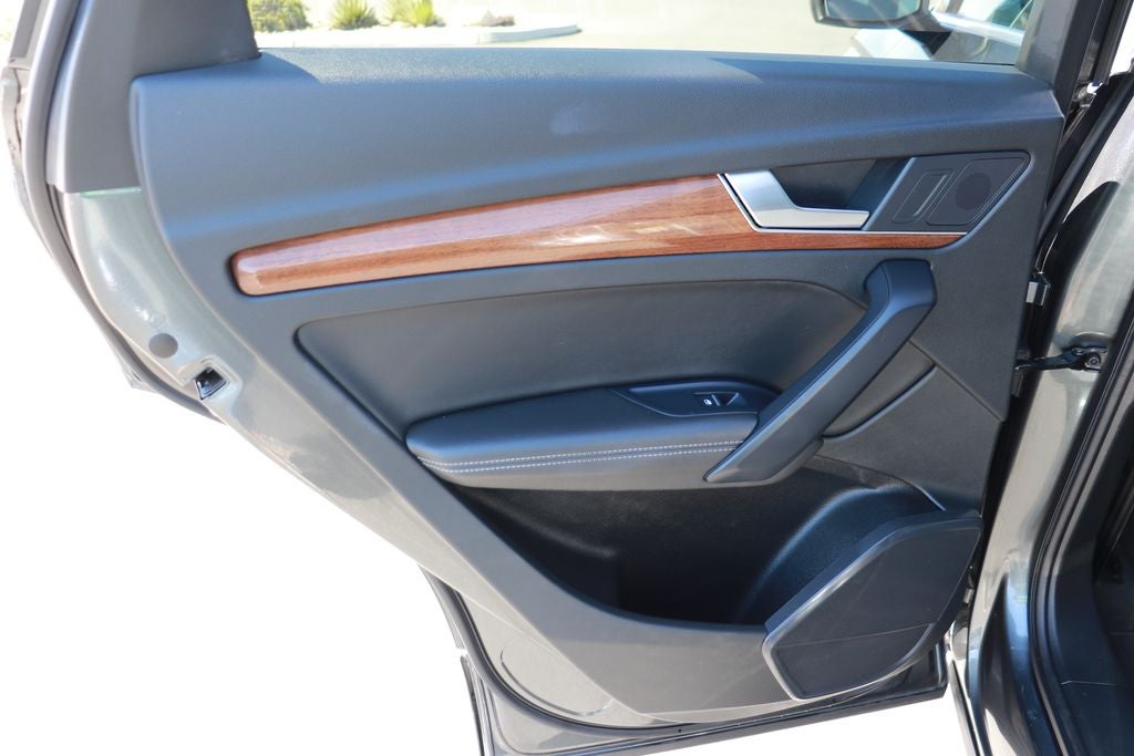 2022 Audi Q5 45 S line Premium quattro