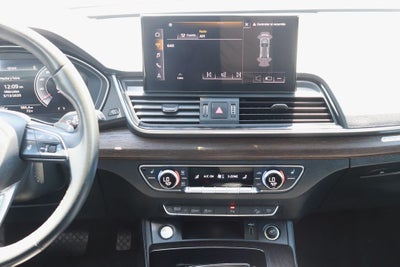 2024 Audi Q5 45 S line Premium quattro