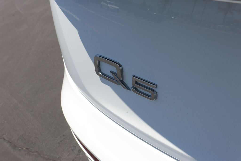 2024 Audi Q5 45 S line Premium quattro