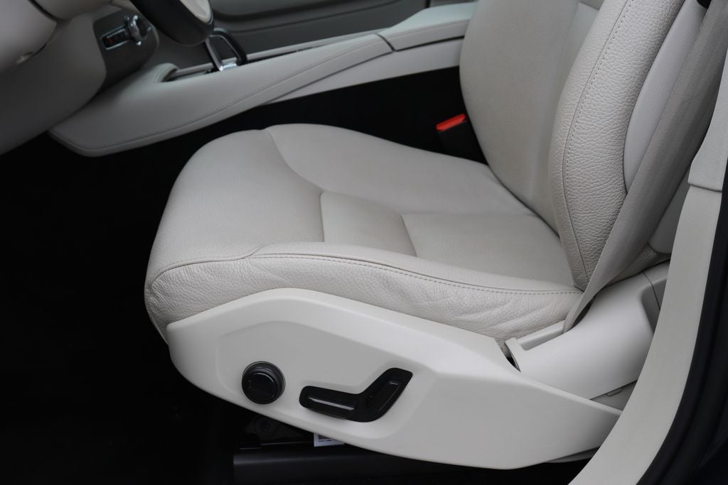 2023 Volvo XC90 B6 Plus 7-Seater
