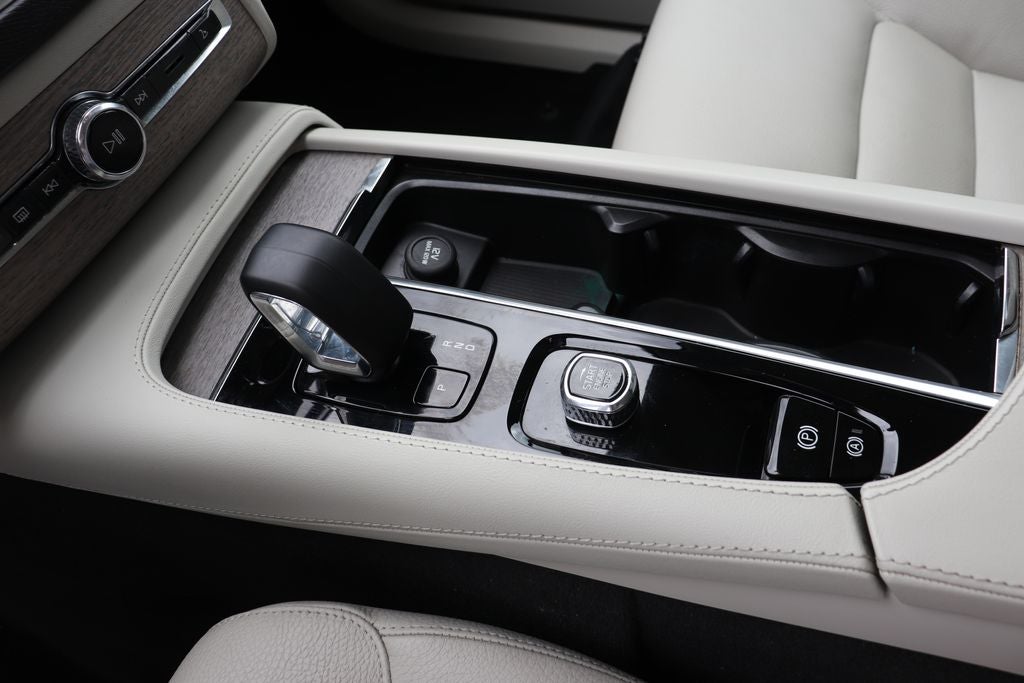 2023 Volvo XC90 B6 Plus 7-Seater