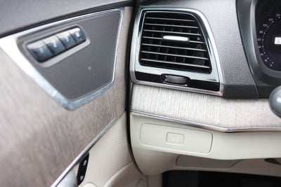 2023 Volvo XC90 B6 Plus 7-Seater