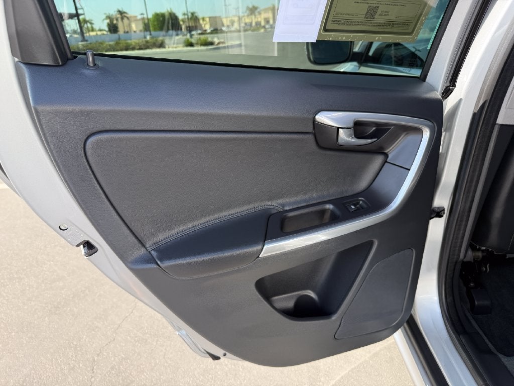 2016 Volvo XC60 T5 Drive-E Premier