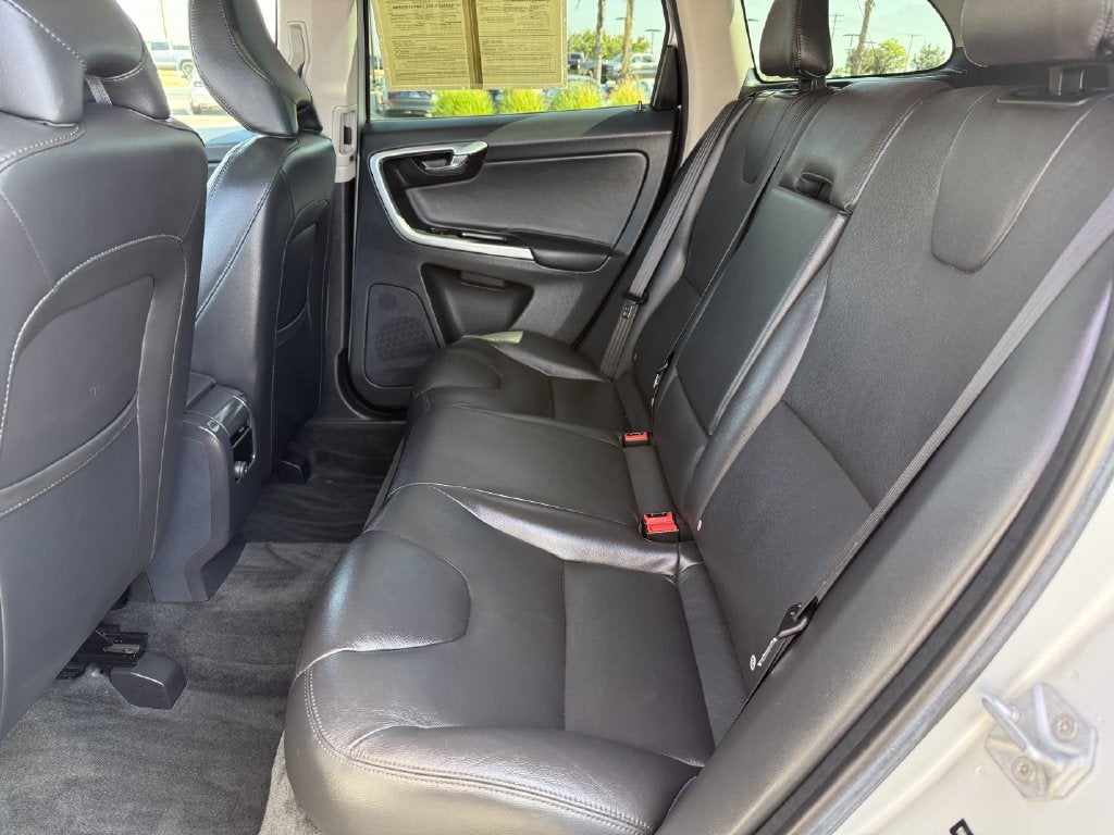 2016 Volvo XC60 T5 Drive-E Premier