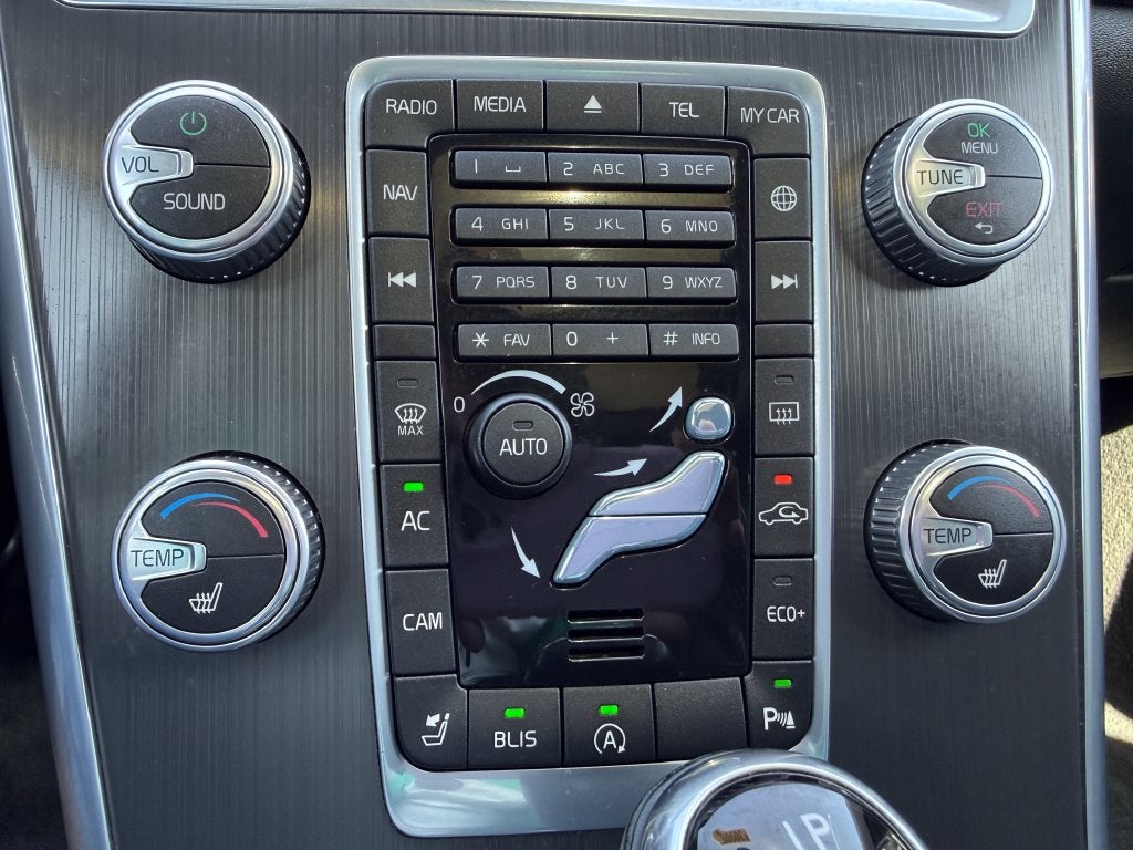 2016 Volvo XC60 T5 Drive-E Premier