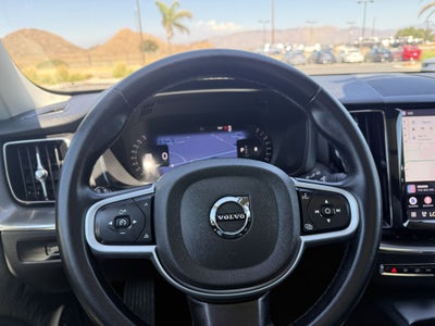 2025 Volvo XC60 B5 AWD CORE Dark Theme