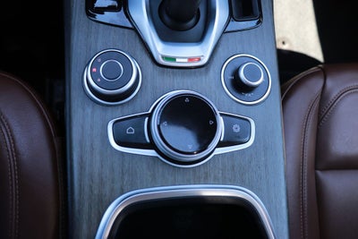 2023 Alfa Romeo Stelvio Ti AWD AWD