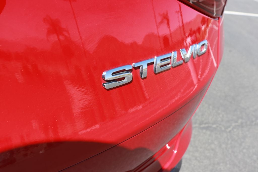 2023 Alfa Romeo Stelvio Ti AWD AWD