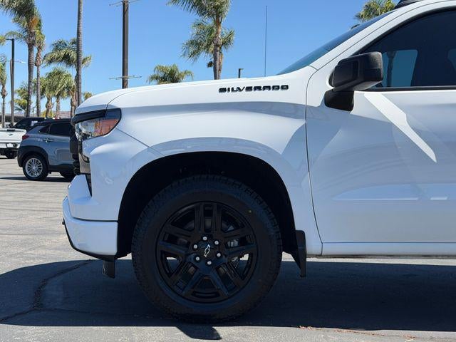 2023 Chevrolet Silverado Custom