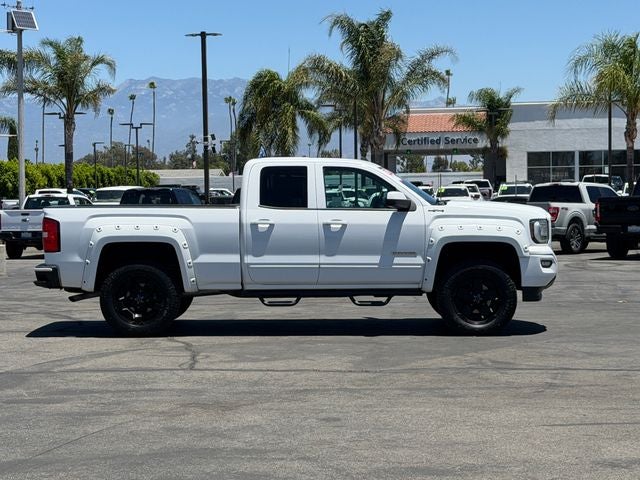 2017 GMC Sierra Base