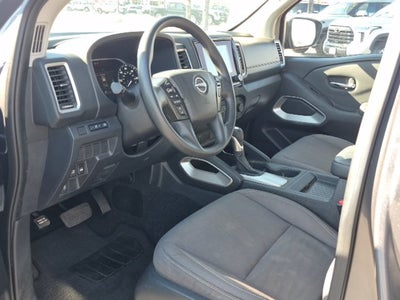 2023 Nissan Frontier SV