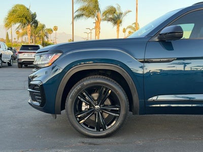 2022 Volkswagen Atlas Cross Sport 3.6L V6 SEL R-Line