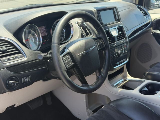 2015 Chrysler Town and Country Limited
