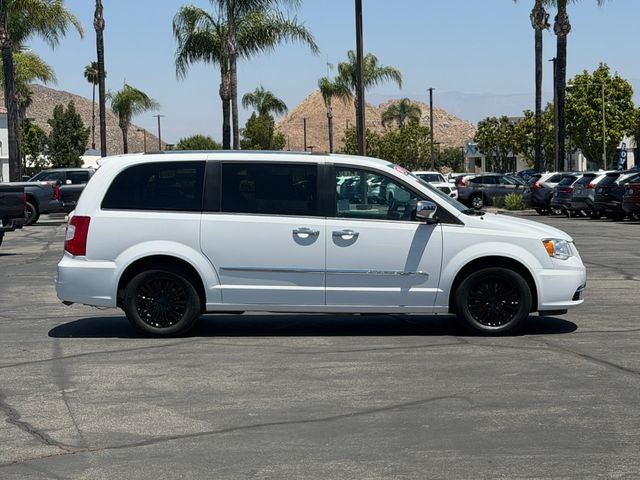 2015 Chrysler Town and Country Limited