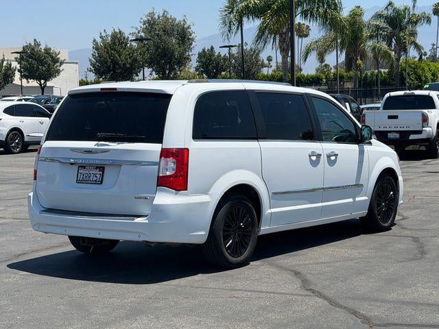 2015 Chrysler Town and Country Limited