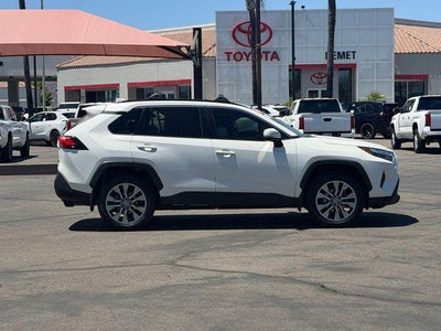 2022 Toyota RAV4 XLE Premium