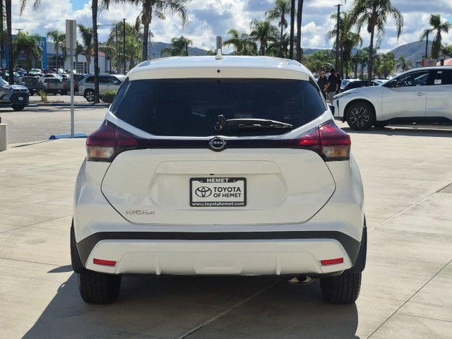 2023 Nissan Kicks S