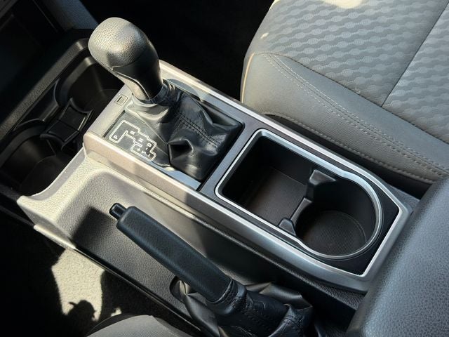 2022 Toyota TACOMA SR5 SR5 V6