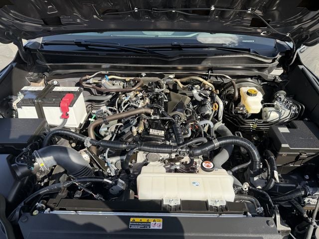 2025 Toyota TACOMA SR5 SR5