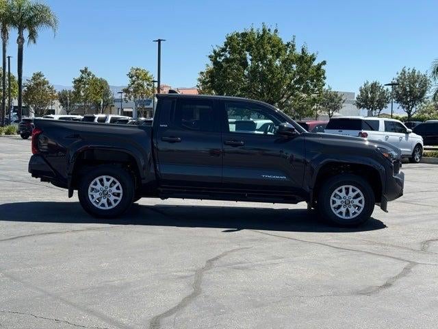 2025 Toyota TACOMA SR5 SR5