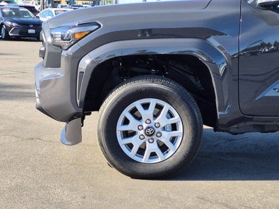 2025 Toyota TACOMA SR5 SR5