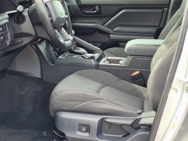 2025 Toyota TACOMA SR5 SR5