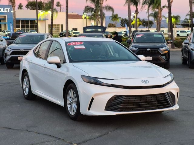 2025 Toyota CAMRY LE