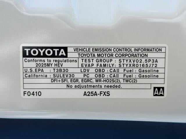 2025 Toyota Camry SE
