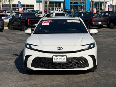 2025 Toyota Camry SE
