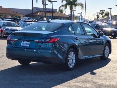 2025 Toyota CAMRY LE