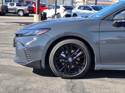 2025 Toyota CAMRY SE