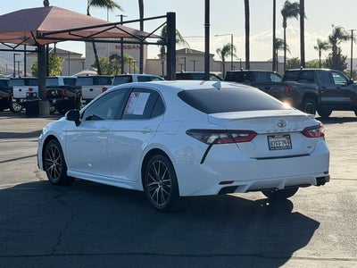 2022 Toyota Camry SE